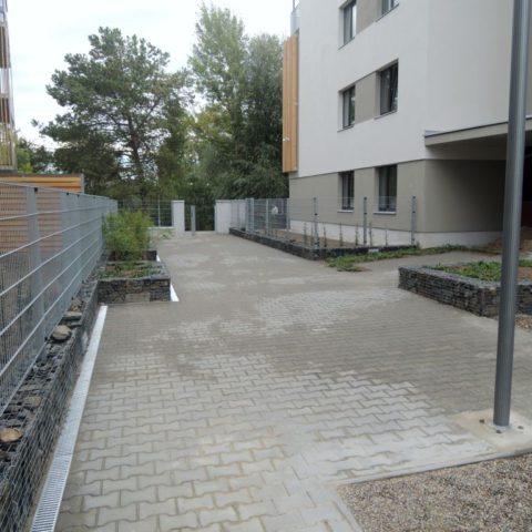 Gabion walls under the fence and for new plantings in Lysá nad Labem