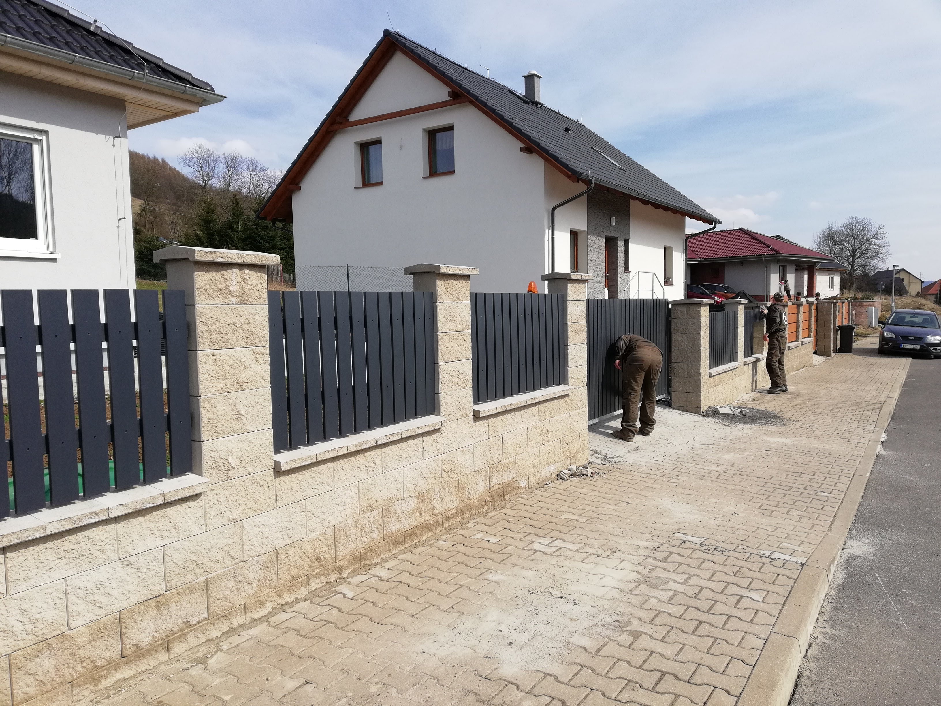 New fencing and fillings made of plastic profiles