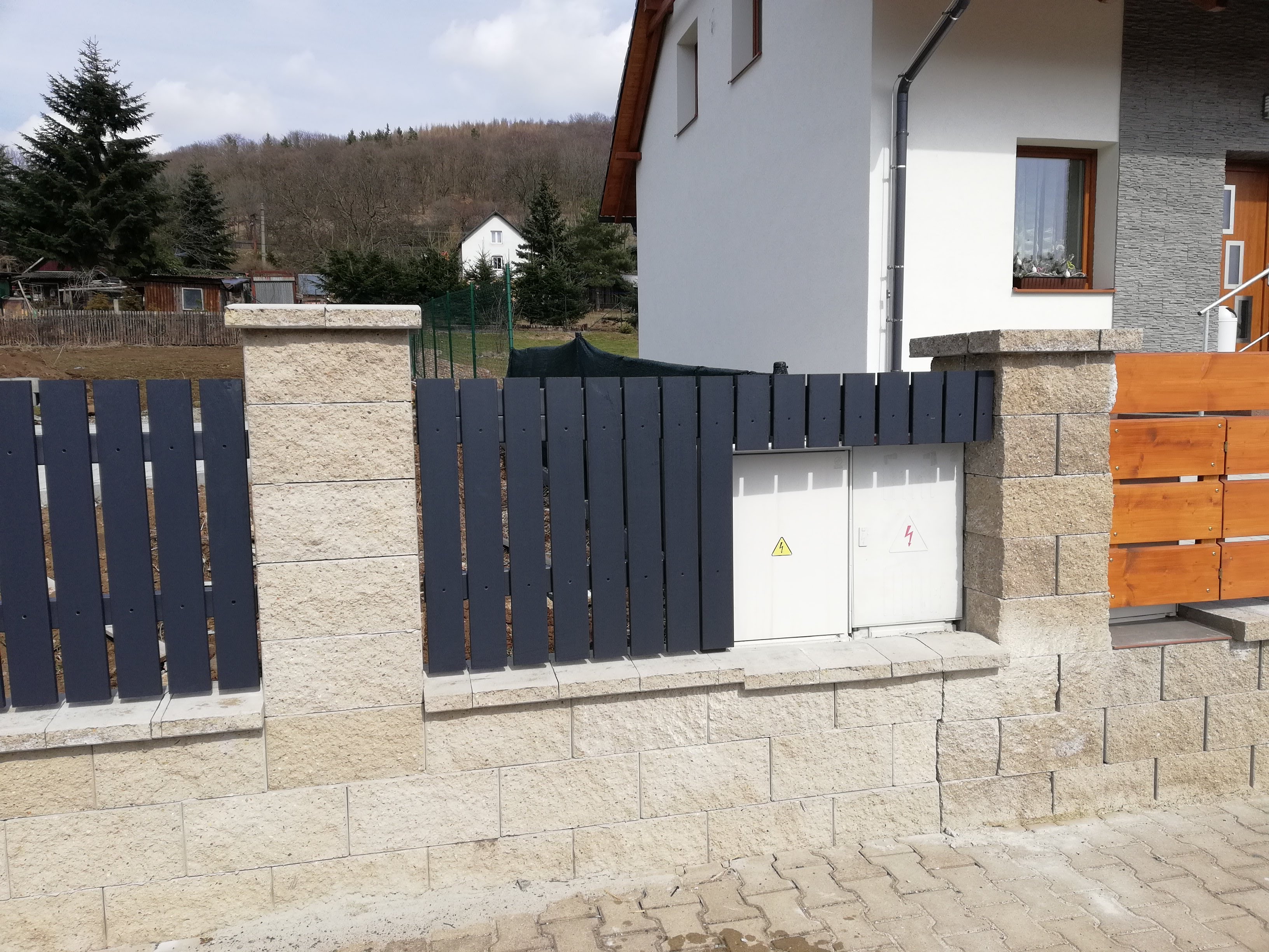 New fencing and fillings made of plastic profiles