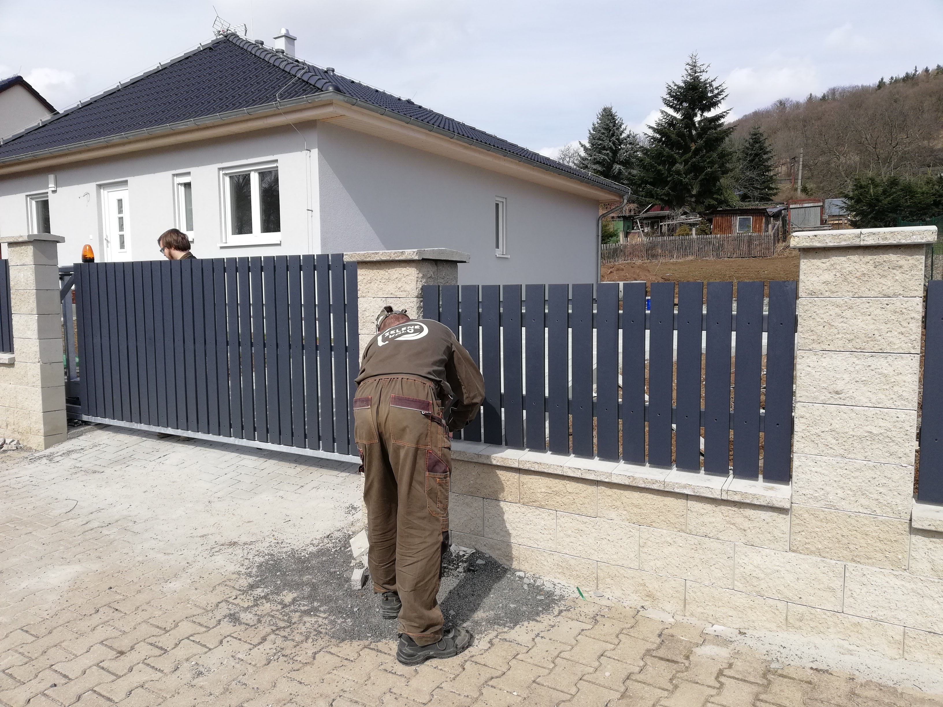 New fencing and fillings made of plastic profiles